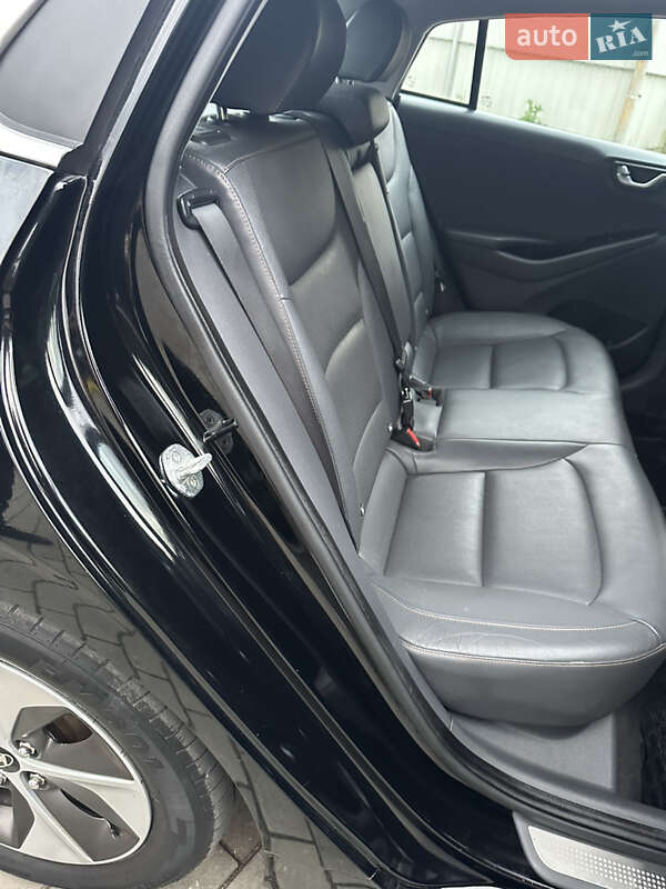 Хэтчбек Hyundai Ioniq 2017 в Луцке фото 54 Хэтчбек Hyundai Ioniq 2017 в Луцке