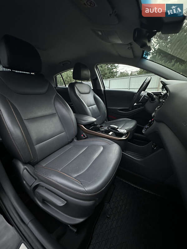 Хэтчбек Hyundai Ioniq 2017 в Луцке фото 84 Хэтчбек Hyundai Ioniq 2017 в Луцке