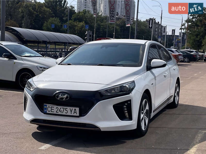 Хетчбек Hyundai Ioniq 2019 в Києві фото 3 Хетчбек Hyundai Ioniq 2019 в Києві