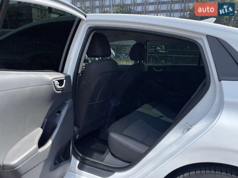 Хетчбек Hyundai Ioniq 2019 в Києві фото 24 Хетчбек Hyundai Ioniq 2019 в Києві
