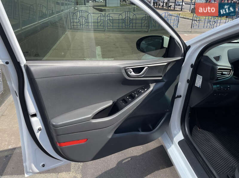 Хетчбек Hyundai Ioniq 2019 в Києві фото 26 Хетчбек Hyundai Ioniq 2019 в Києві