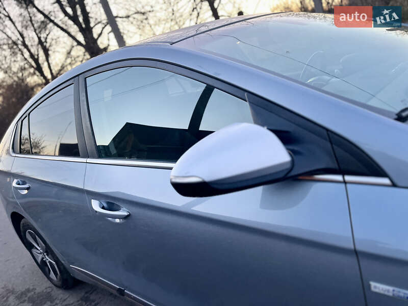 Хэтчбек Hyundai Ioniq 2016 в Владимире