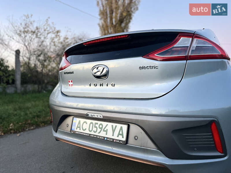 Хэтчбек Hyundai Ioniq 2016 в Владимире