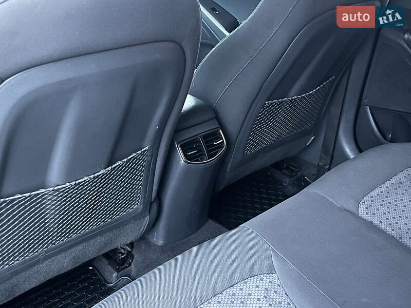 Хэтчбек Hyundai Ioniq 2016 в Владимире