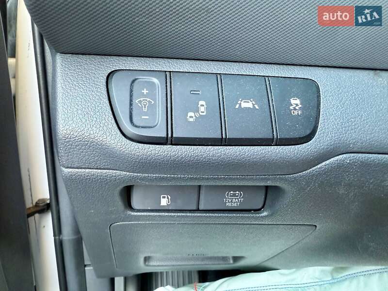 Ліфтбек Hyundai Ioniq 2021 в Києві фото 23 Ліфтбек Hyundai Ioniq 2021 в Києві