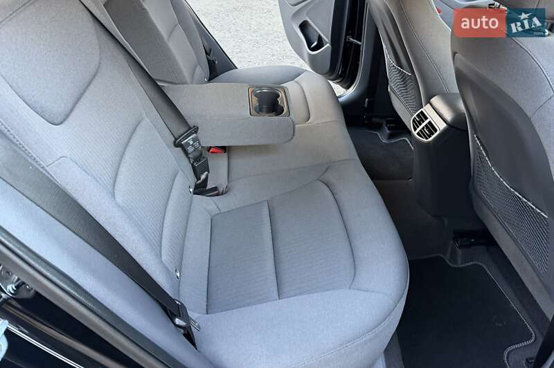 Лифтбек Hyundai Ioniq 2020 в Львове фото 71 Лифтбек Hyundai Ioniq 2020 в Львове