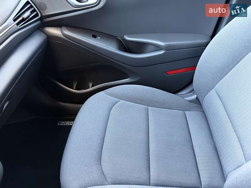Лифтбек Hyundai Ioniq 2020 в Львове фото 100 Лифтбек Hyundai Ioniq 2020 в Львове