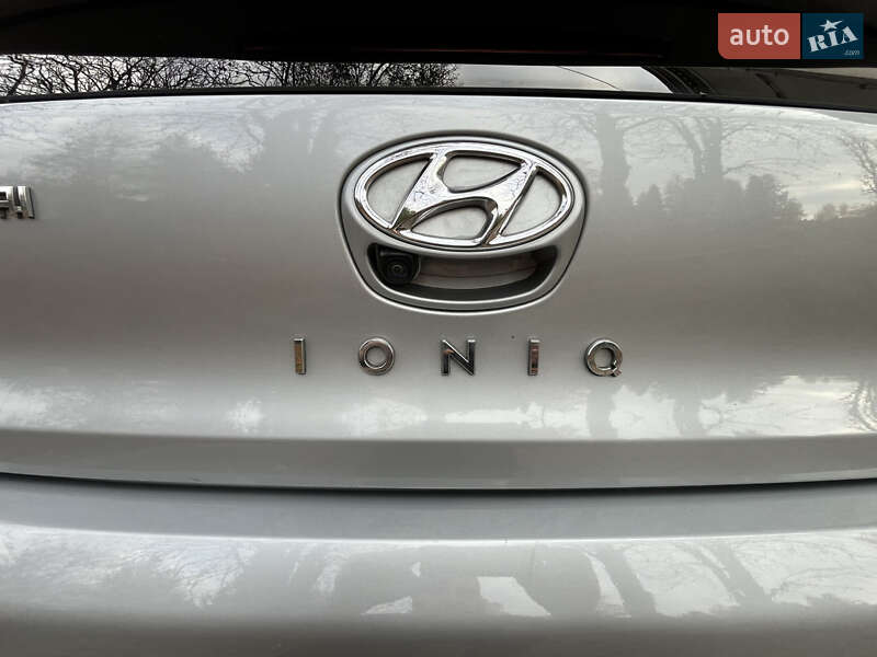 Лифтбек Hyundai Ioniq 2020 в Луцке