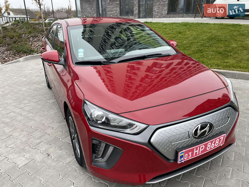 Лифтбек Hyundai Ioniq 2022 в Кропивницком фото 2 Лифтбек Hyundai Ioniq 2022 в Кропивницком