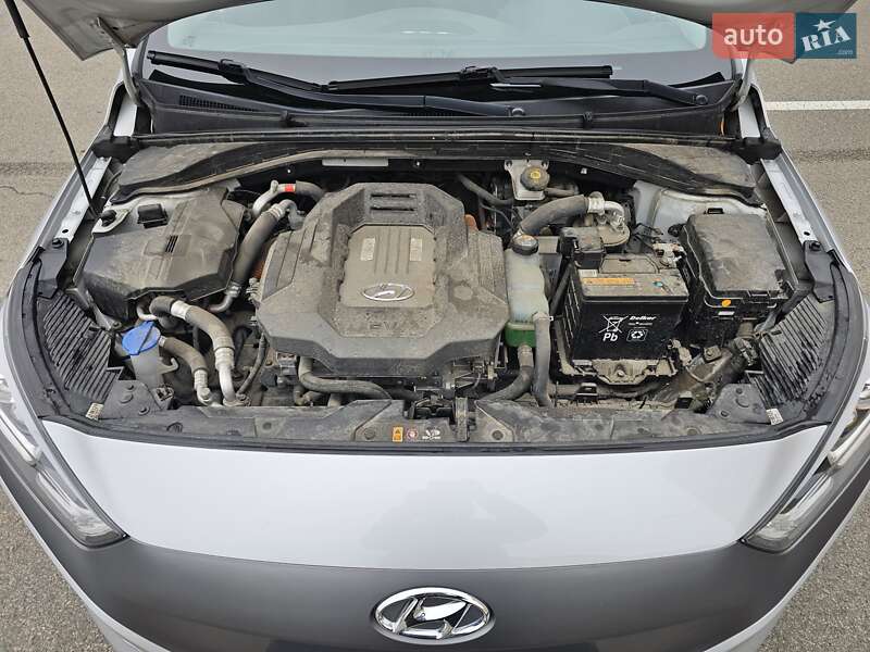 Лифтбек Hyundai Ioniq 2019 в Киеве