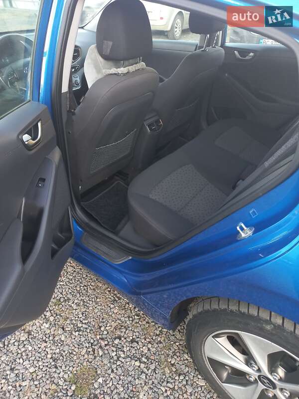 Хетчбек Hyundai Ioniq 2017 в Шептицькому