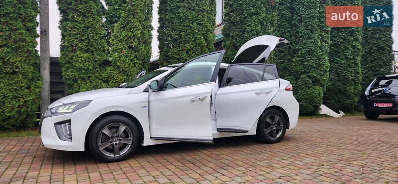 Лифтбек Hyundai Ioniq 2020 в Ровно