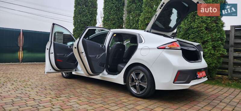 Лифтбек Hyundai Ioniq 2020 в Ровно