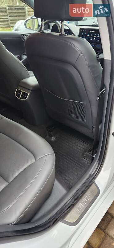 Лифтбек Hyundai Ioniq 2020 в Ровно