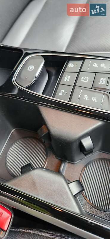 Лифтбек Hyundai Ioniq 2020 в Ровно