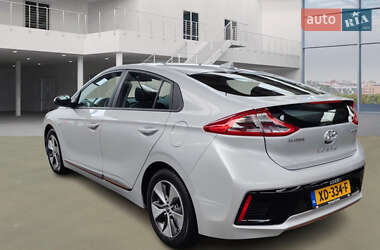 Хэтчбек Hyundai Ioniq 2018 в Староконстантинове