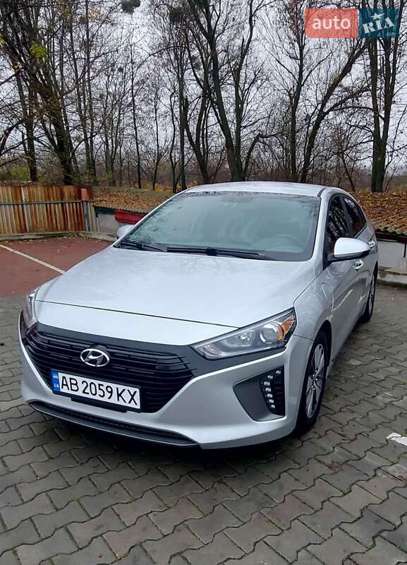 Лифтбек Hyundai Ioniq 2019 в Виннице фото 2 Лифтбек Hyundai Ioniq 2019 в Виннице