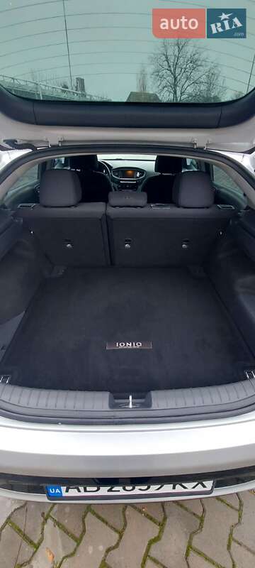 Лифтбек Hyundai Ioniq 2019 в Виннице фото 44 Лифтбек Hyundai Ioniq 2019 в Виннице