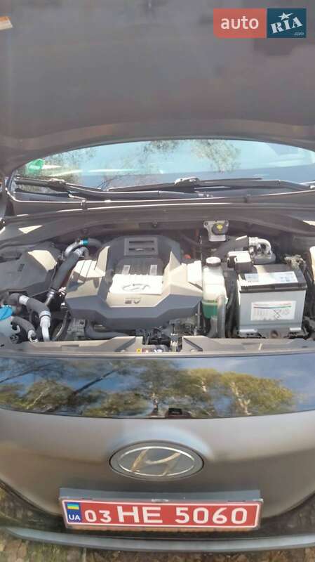 Хэтчбек Hyundai Ioniq 2019 в Маневичах