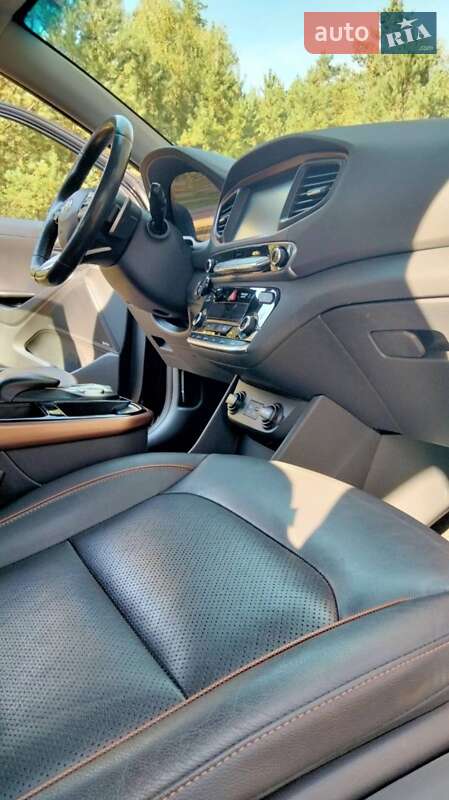 Хэтчбек Hyundai Ioniq 2019 в Маневичах