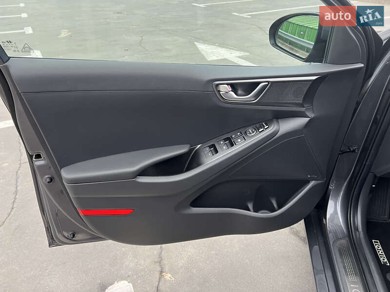 Лифтбек Hyundai Ioniq 2019 в Киеве фото 15 Лифтбек Hyundai Ioniq 2019 в Киеве