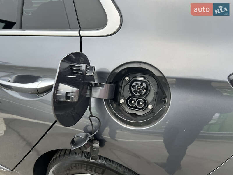 Лифтбек Hyundai Ioniq 2019 в Киеве фото 36 Лифтбек Hyundai Ioniq 2019 в Киеве