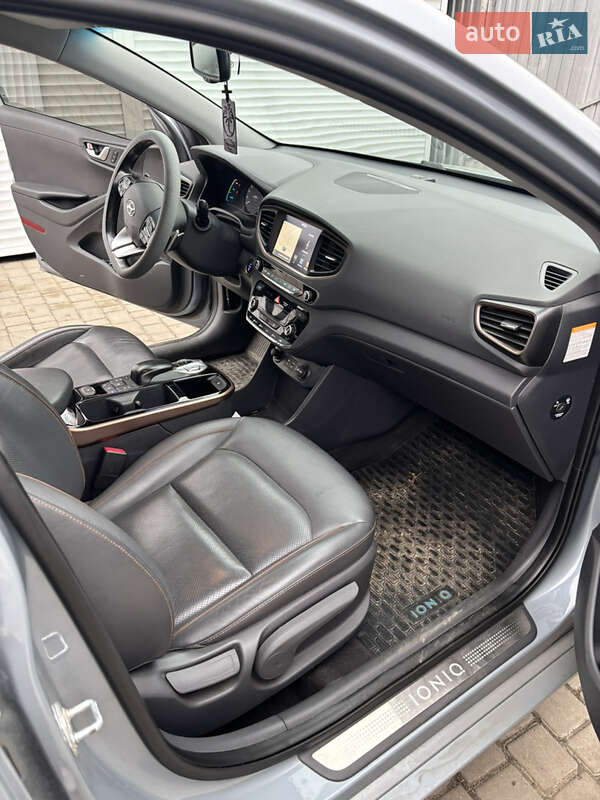 Хэтчбек Hyundai Ioniq 2017 в Полтаве