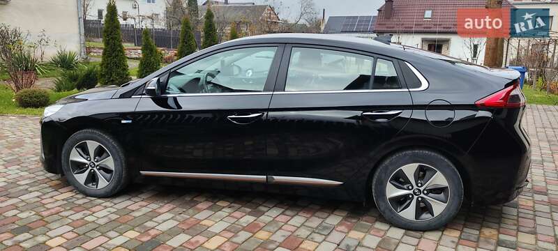 Хэтчбек Hyundai Ioniq 2018 в Городке