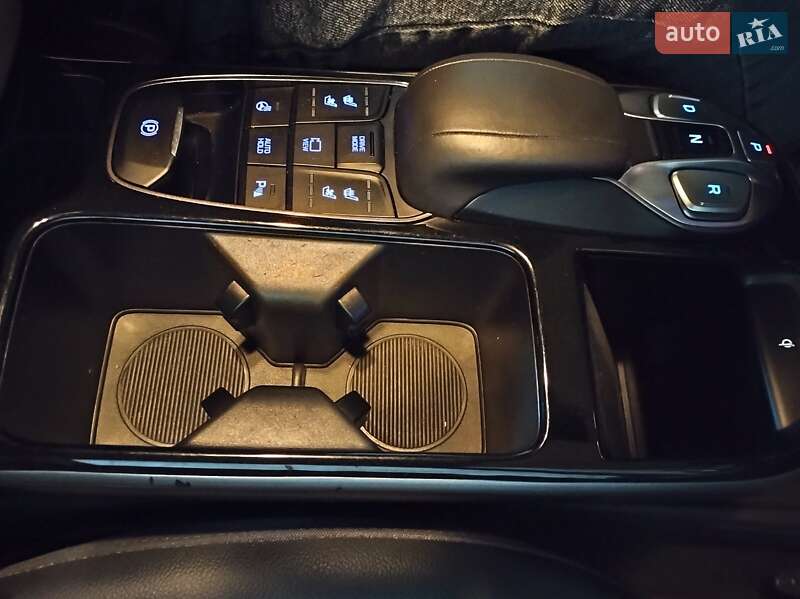 Лифтбек Hyundai Ioniq 2019 в Владимире фото 36 Лифтбек Hyundai Ioniq 2019 в Владимире
