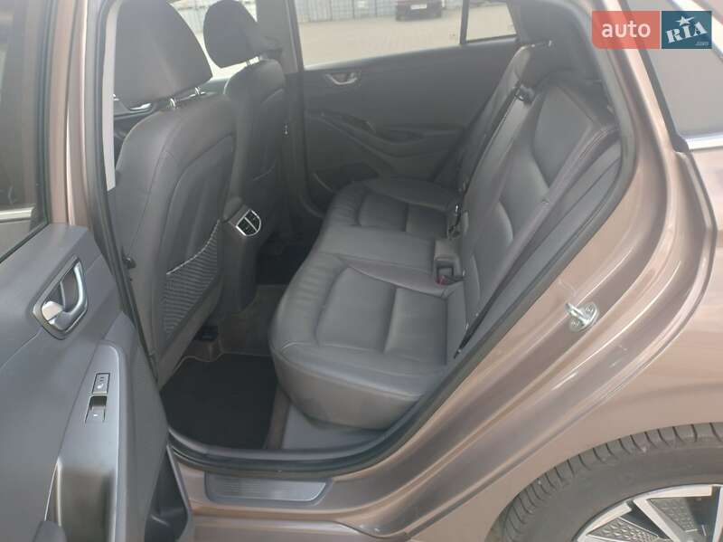 Лифтбек Hyundai Ioniq 2019 в Владимире фото 19 Лифтбек Hyundai Ioniq 2019 в Владимире