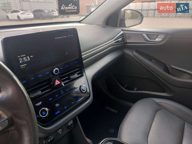 Лифтбек Hyundai Ioniq 2019 в Владимире фото 27 Лифтбек Hyundai Ioniq 2019 в Владимире