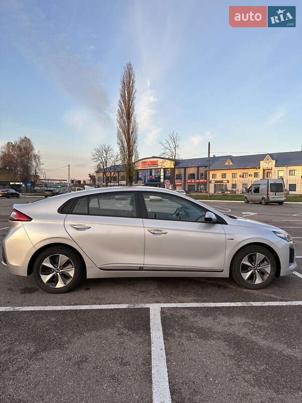 Хэтчбек Hyundai Ioniq 2018 в Житомире фото 8 Хэтчбек Hyundai Ioniq 2018 в Житомире