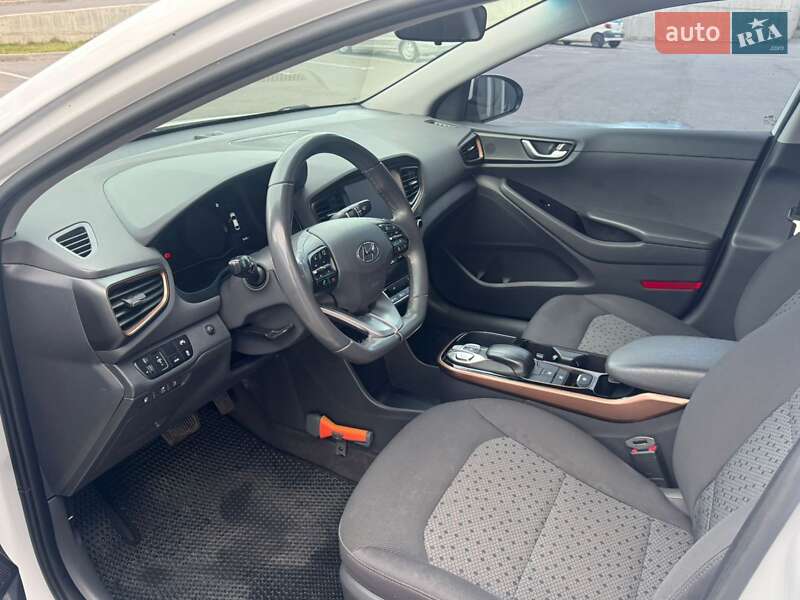 Хетчбек Hyundai Ioniq 2018 в Вінниці