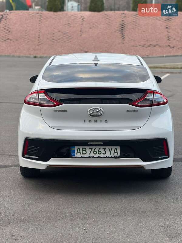 Хетчбек Hyundai Ioniq 2018 в Вінниці