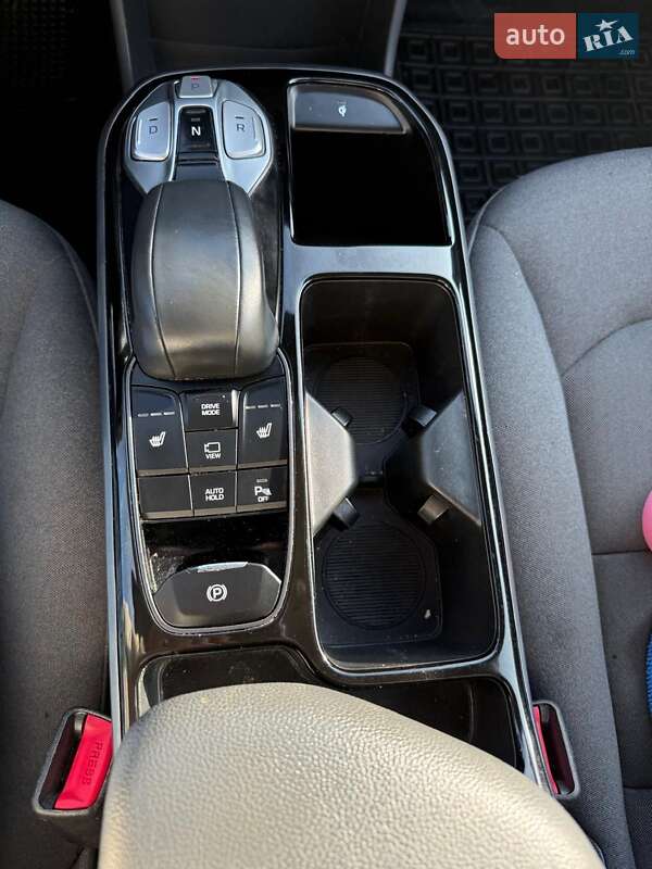 Лифтбек Hyundai Ioniq 2020 в Виннице фото 12 Лифтбек Hyundai Ioniq 2020 в Виннице