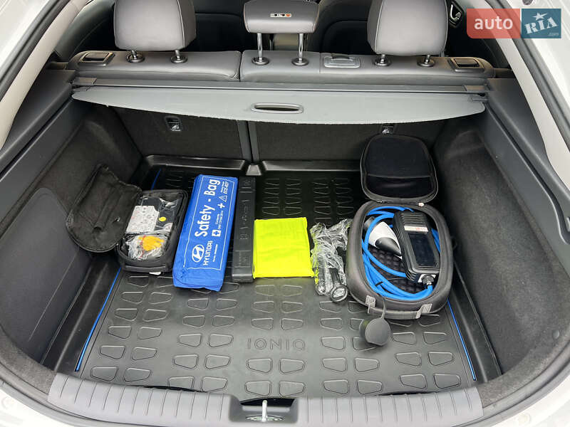 Лифтбек Hyundai Ioniq 2017 в Луцке
