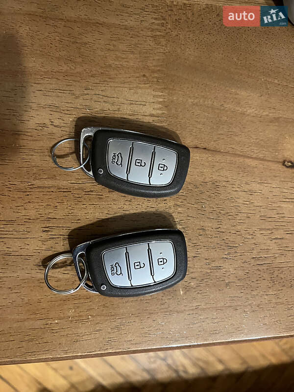 Лифтбек Hyundai Ioniq 2017 в Луцке