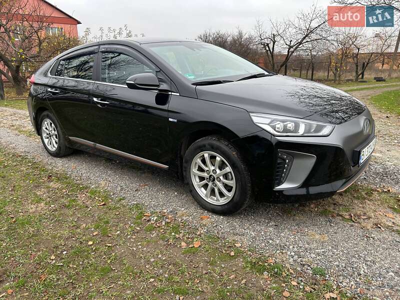 Хэтчбек Hyundai Ioniq 2019 в Полтаве
