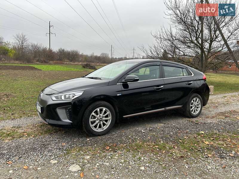Хэтчбек Hyundai Ioniq 2019 в Полтаве