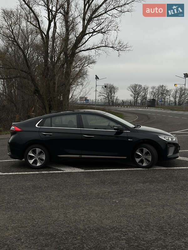 Хетчбек Hyundai Ioniq 2018 в Черкасах