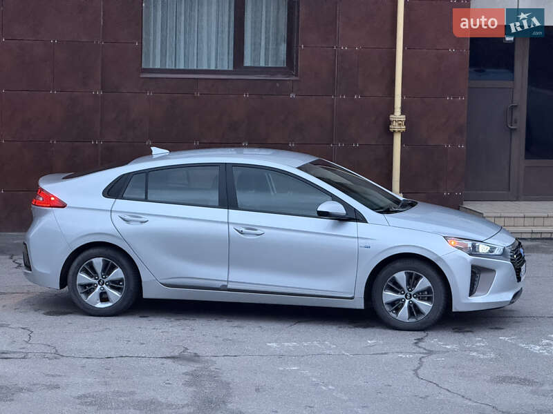 Хэтчбек Hyundai Ioniq 2019 в Днепре
