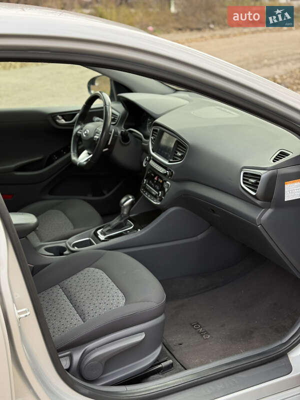 Хэтчбек Hyundai Ioniq 2019 в Днепре