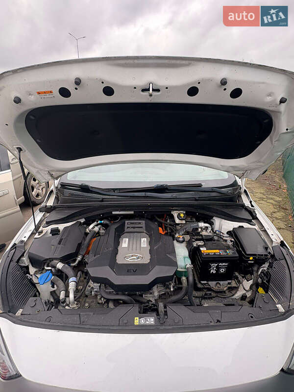 Хэтчбек Hyundai Ioniq 2018 в Ровно