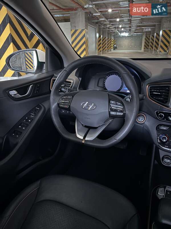 Хэтчбек Hyundai Ioniq 2018 в Виннице фото 9 Хэтчбек Hyundai Ioniq 2018 в Виннице
