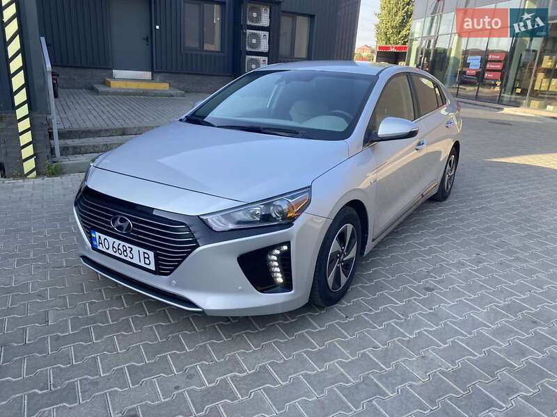 Хэтчбек Hyundai Ioniq 2017 в Ужгороде
