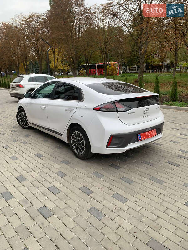 Лифтбек Hyundai Ioniq 2020 в Ровно