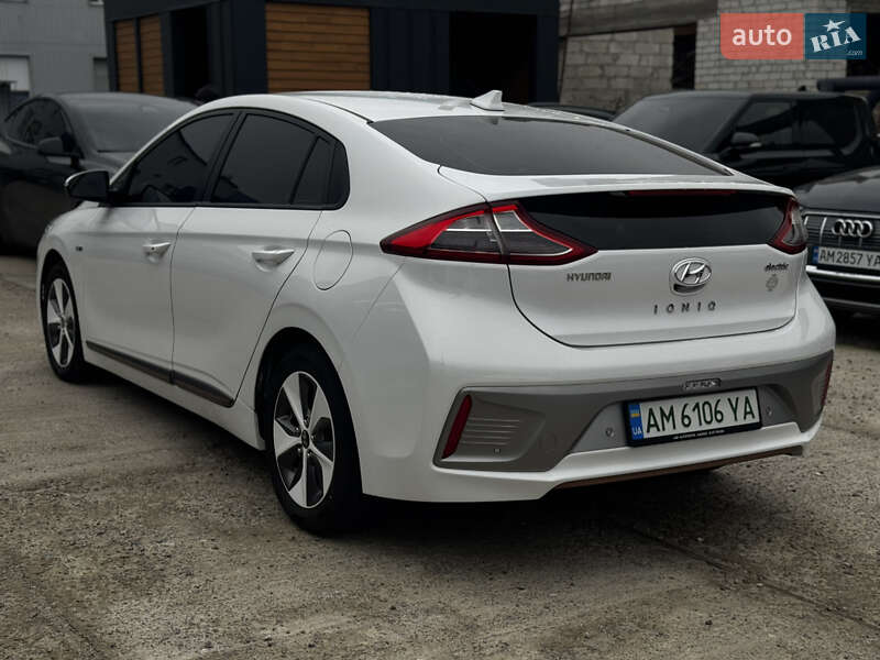 Хэтчбек Hyundai Ioniq 2017 в Житомире
