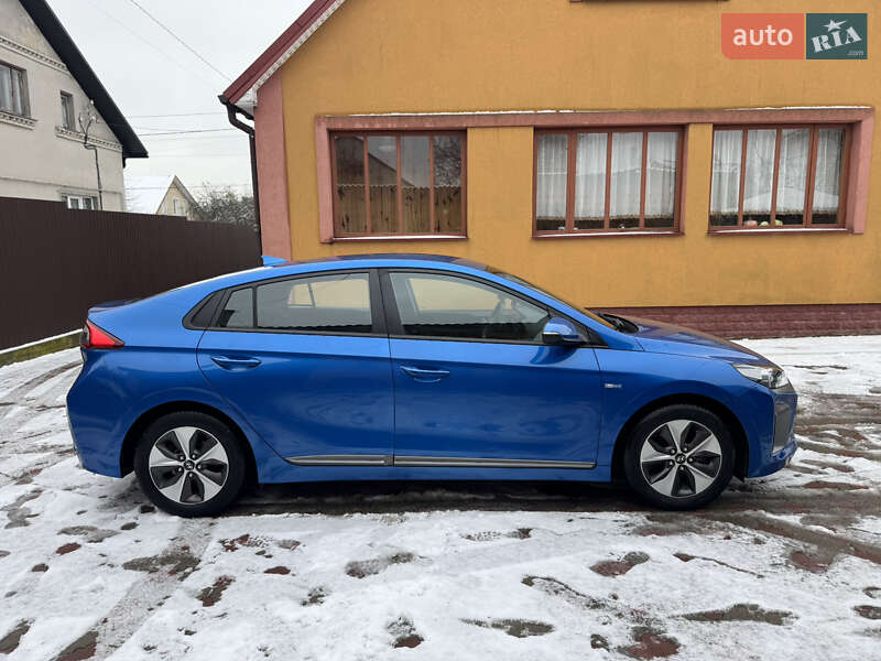 Хэтчбек Hyundai Ioniq 2017 в Ровно фото 5 Хэтчбек Hyundai Ioniq 2017 в Ровно