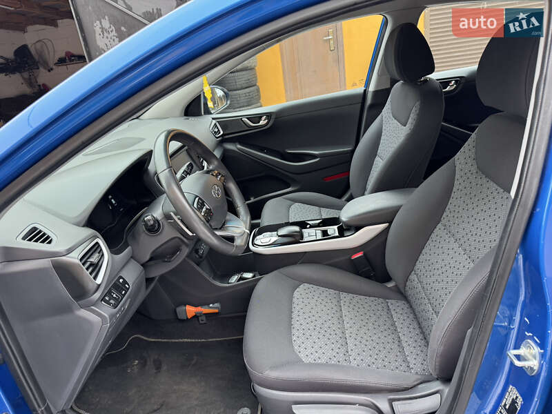 Хэтчбек Hyundai Ioniq 2017 в Ровно фото 15 Хэтчбек Hyundai Ioniq 2017 в Ровно