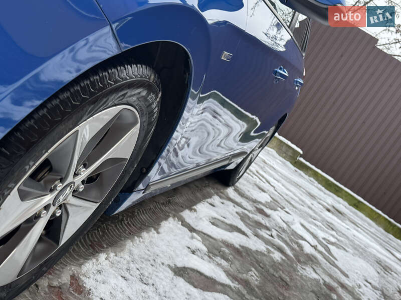 Хэтчбек Hyundai Ioniq 2017 в Ровно фото 37 Хэтчбек Hyundai Ioniq 2017 в Ровно